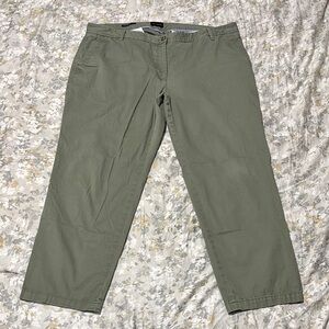 Talbots Women’s Olive Green Relaxed Crop Chino Cotton Pants Size 16W Petite